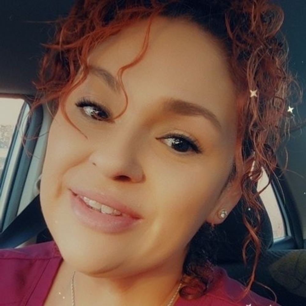 Meet your Posher, Claudia